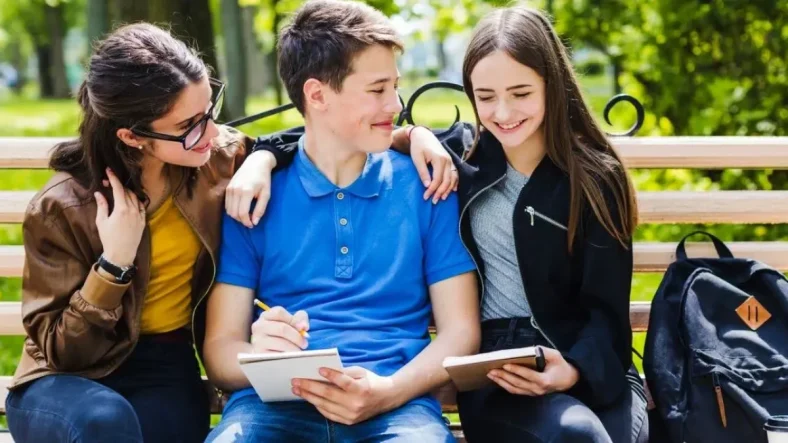 Pengaruh Ekstrakurikuler terhadap Kreativitas dan Keterampilan Sosial Siswa